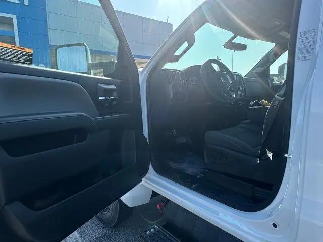 2024 Chevrolet Silverado 6500HD 1WT