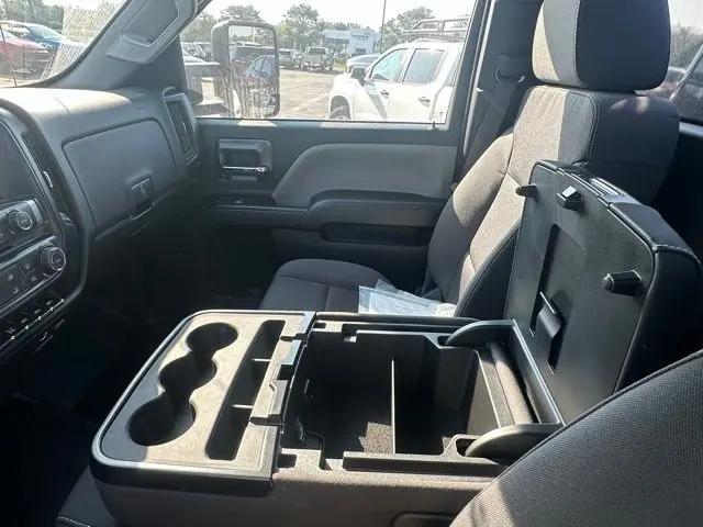2024 Chevrolet Silverado 6500HD 1WT