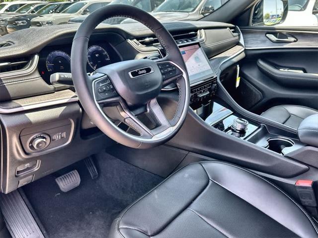 2024 Jeep Grand Cherokee GRAND CHEROKEE L LIMITED 4X4