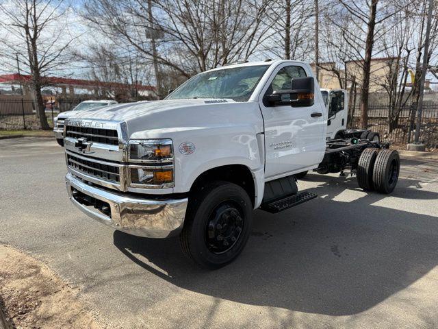 2024 Chevrolet Silverado 6500HD 1WT