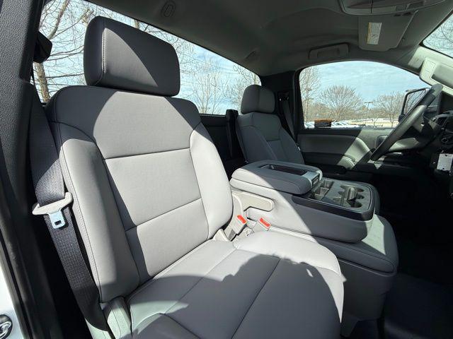 2024 Chevrolet Silverado 6500HD 1WT