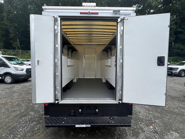 2025 Ford E-350 Cutaway Box Utility