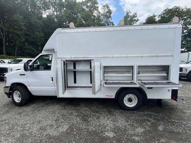 2025 Ford E-350 Cutaway Box Utility