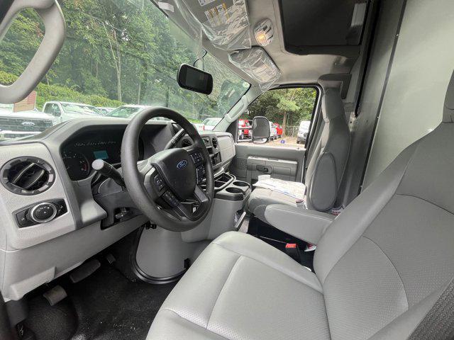 2025 Ford E-350 Cutaway Box Utility