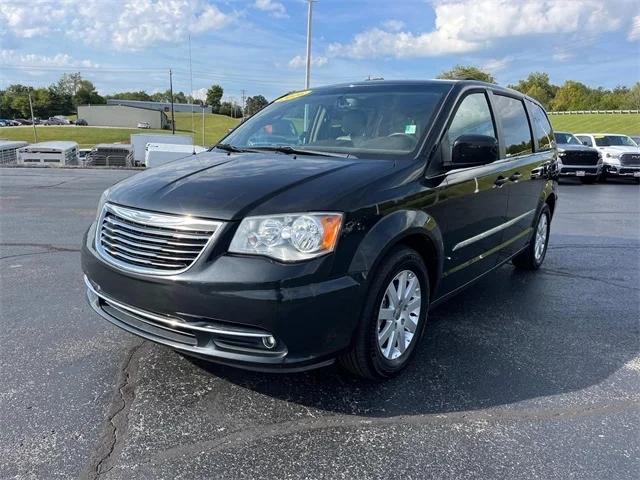 2016 Chrysler Town and Country Touring