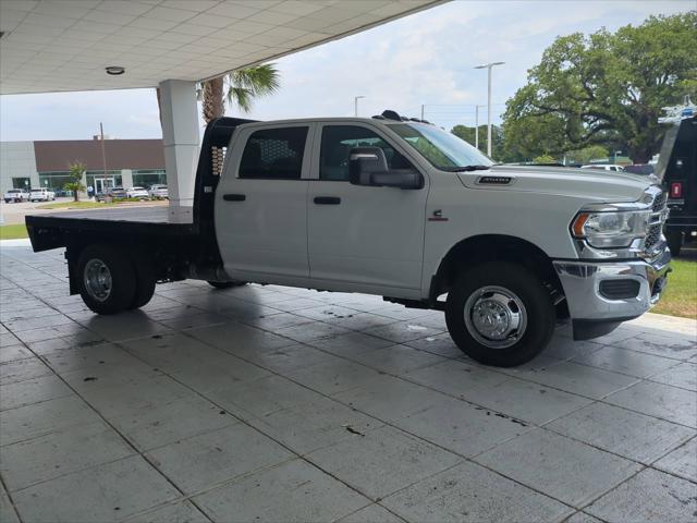 2024 RAM Ram 3500 Chassis Cab RAM 3500 TRADESMAN CREW CAB CHASSIS 4X4 60 CA