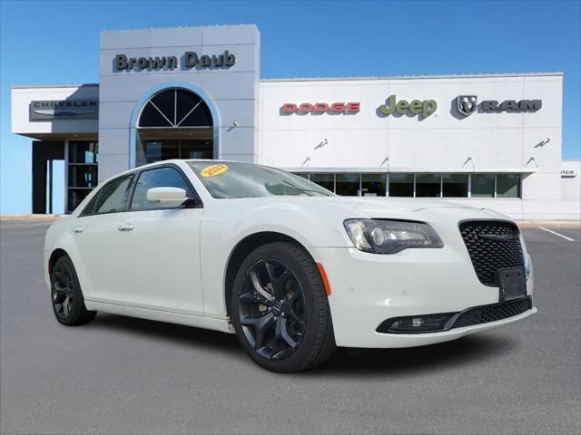 2022 Chrysler 300 S