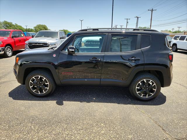 2023 Jeep Renegade RENEGADE TRAILHAWK 4X4