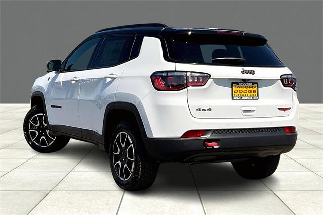 2024 Jeep Compass COMPASS TRAILHAWK 4X4