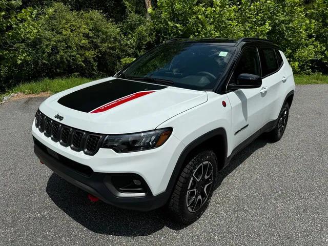 2024 Jeep Compass COMPASS TRAILHAWK 4X4