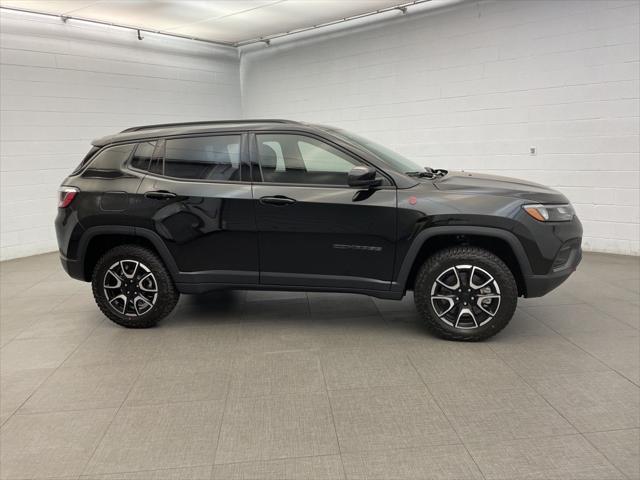 2024 Jeep Compass COMPASS TRAILHAWK 4X4