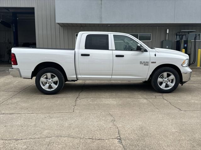 2024 RAM Ram 1500 Classic RAM 1500 CLASSIC TRADESMAN CREW CAB 4X4 57 BOX