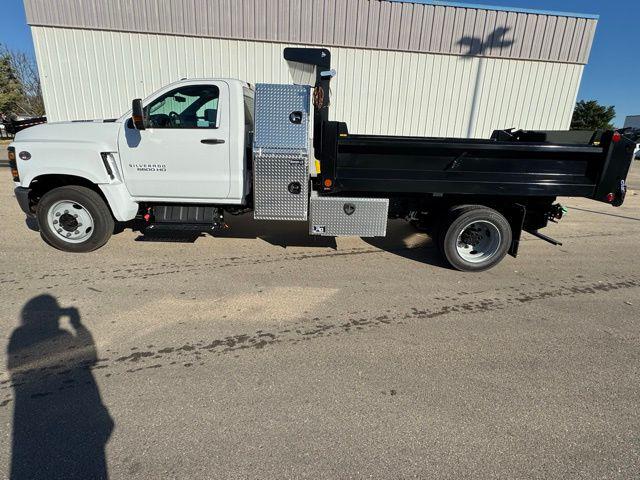 2024 Chevrolet Silverado 6500HD 1WT