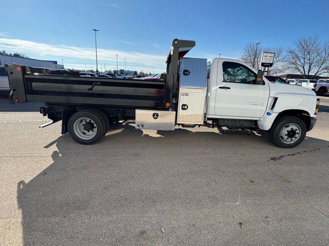 2024 Chevrolet Silverado 6500HD 1WT