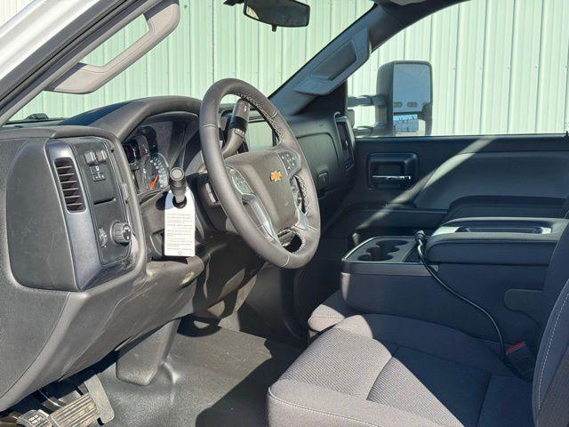 2024 Chevrolet Silverado 6500HD 1WT