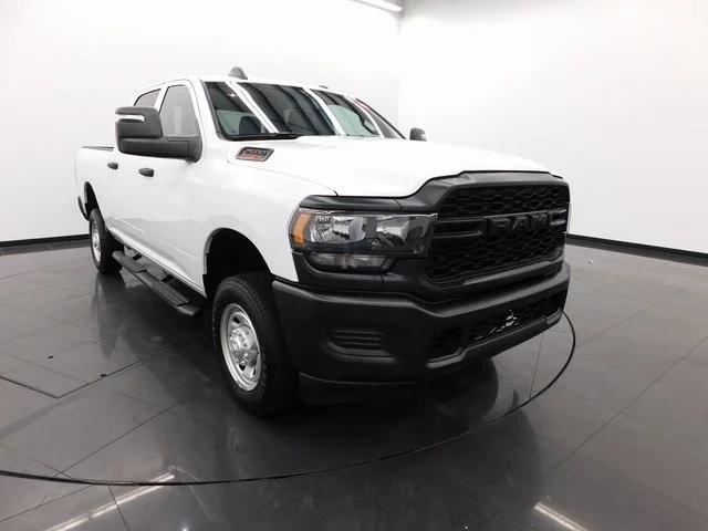 2024 RAM 2500 Tradesman Crew Cab 4x4 64 Box