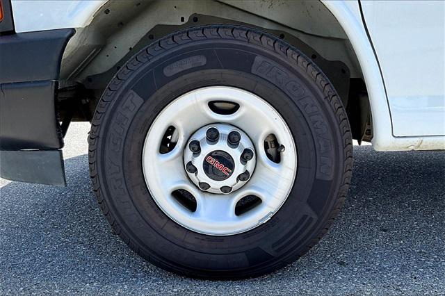 2023 GMC Savana Cargo RWD 2500 Regular Wheelbase Work Van
