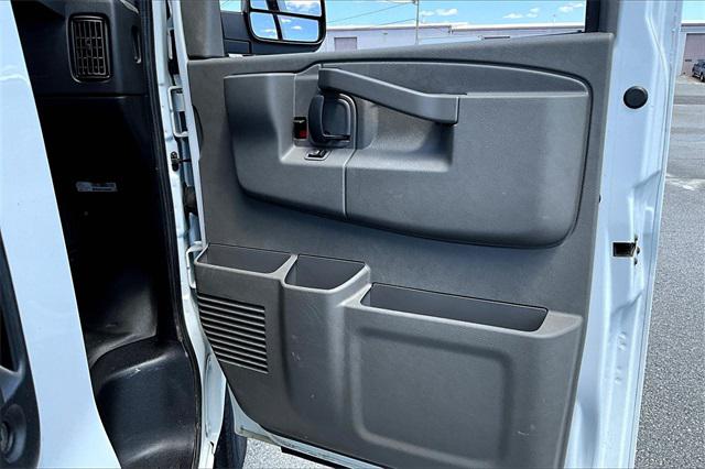 2023 GMC Savana Cargo RWD 2500 Regular Wheelbase Work Van