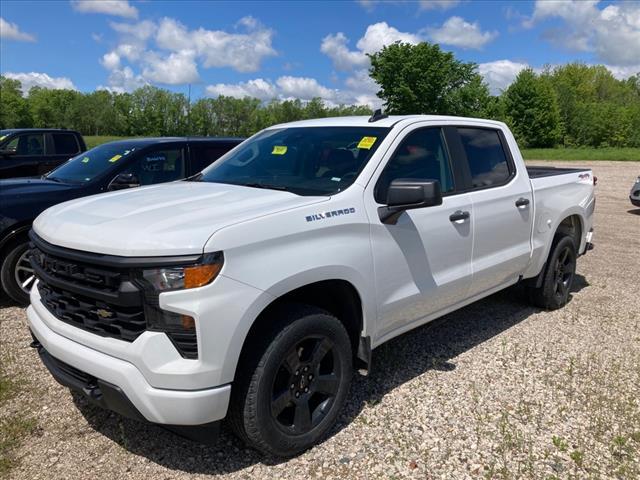 2023 Chevrolet Silverado 1500 4WD Crew Cab Short Bed Custom