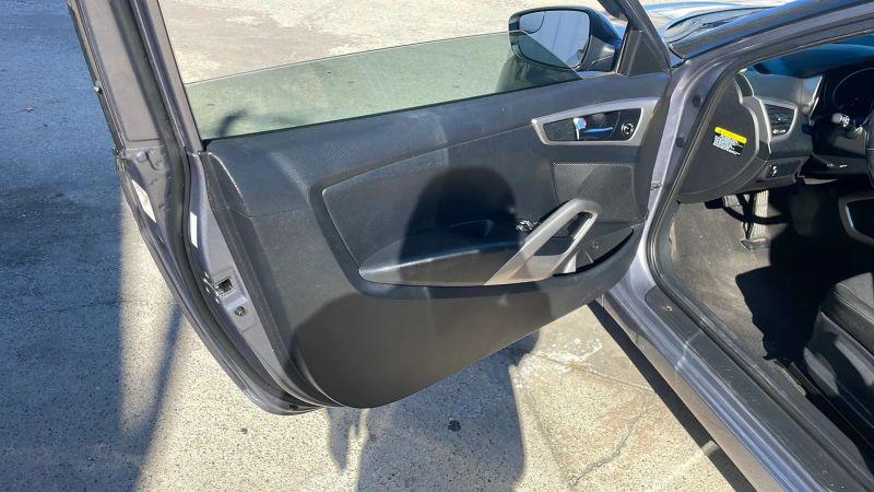 2017 Hyundai Veloster Coupe 3D