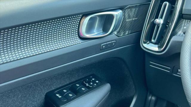 2021 Volvo XC40 T5 R-Design