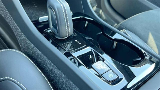 2021 Volvo XC40 T5 R-Design