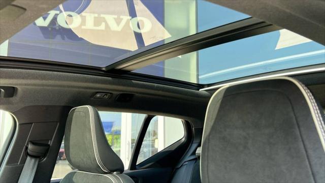 2021 Volvo XC40 T5 R-Design