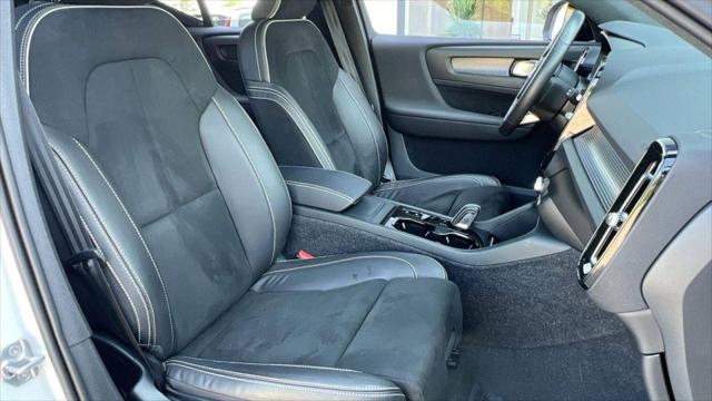 2021 Volvo XC40 T5 R-Design