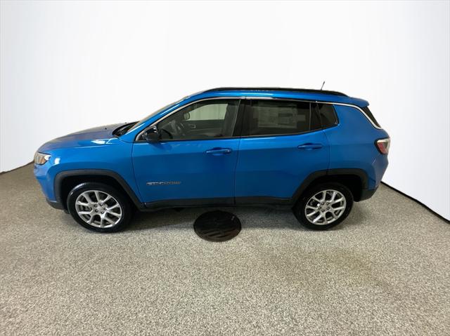 2024 Jeep Compass COMPASS LATITUDE LUX 4X4