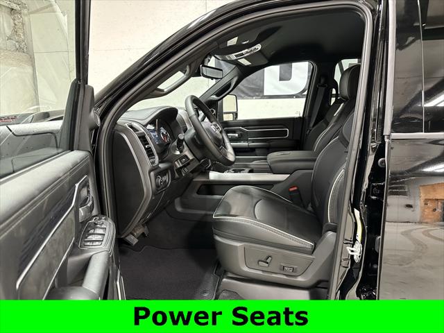 2024 RAM Ram 3500 RAM 3500 LARAMIE MEGA CAB 4X4 64 BOX