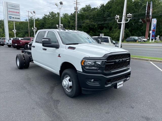 2024 RAM Ram 3500 Chassis Cab RAM 3500 TRADESMAN CREW CAB CHASSIS 4X4 60 CA