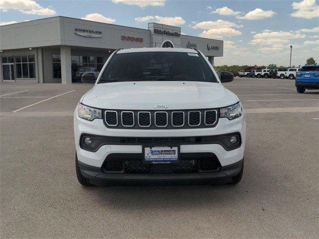 2024 Jeep Compass COMPASS LATITUDE 4X4