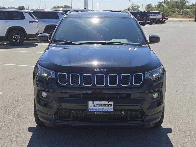 2024 Jeep Compass COMPASS LATITUDE 4X4