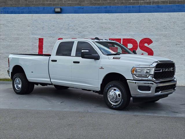 2024 RAM Ram 3500 RAM 3500 TRADESMAN CREW CAB 4X4 8 BOX