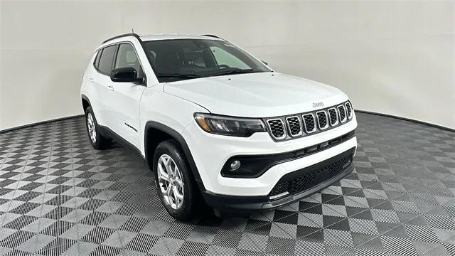 2024 Jeep Compass COMPASS LATITUDE 4X4