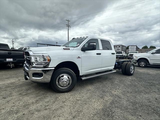 2024 RAM Ram 3500 Chassis Cab RAM 3500 TRADESMAN CREW CAB CHASSIS 4X4 60 CA