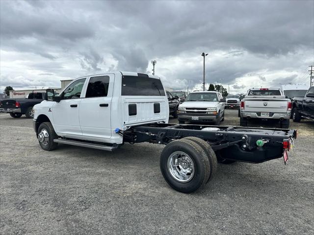 2024 RAM Ram 3500 Chassis Cab RAM 3500 TRADESMAN CREW CAB CHASSIS 4X4 60 CA