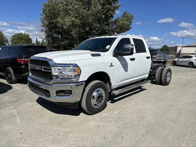 2024 RAM Ram 3500 Chassis Cab RAM 3500 TRADESMAN CREW CAB CHASSIS 4X4 60 CA