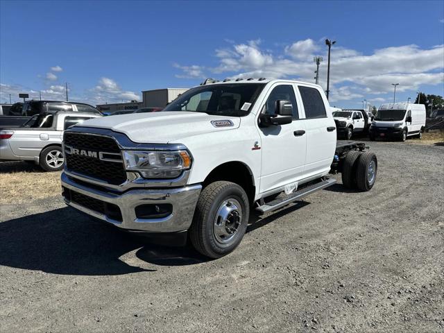 2024 RAM Ram 3500 Chassis Cab RAM 3500 TRADESMAN CREW CAB CHASSIS 4X4 60 CA