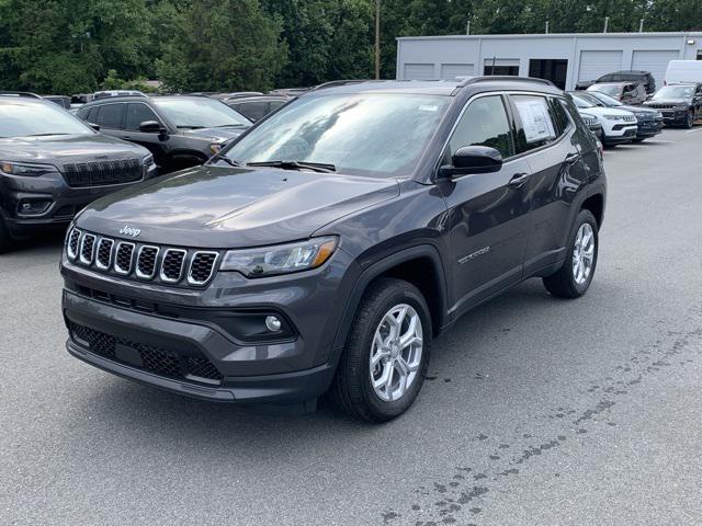 2024 Jeep Compass COMPASS LATITUDE 4X4