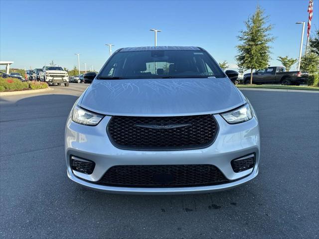 2024 Chrysler Pacifica Hybrid PACIFICA PLUG-IN HYBRID S APPEARANCE