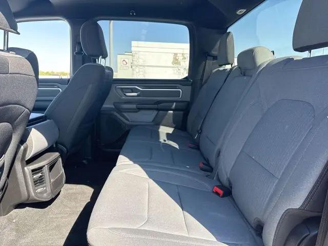 2021 Ram 1500 Big Horn Crew Cab 4x4 5'7" Box