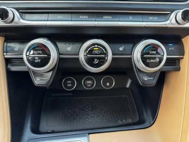 2022 Genesis G70 2.0T AWD