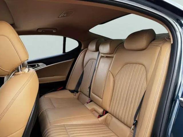 2022 Genesis G70 2.0T AWD