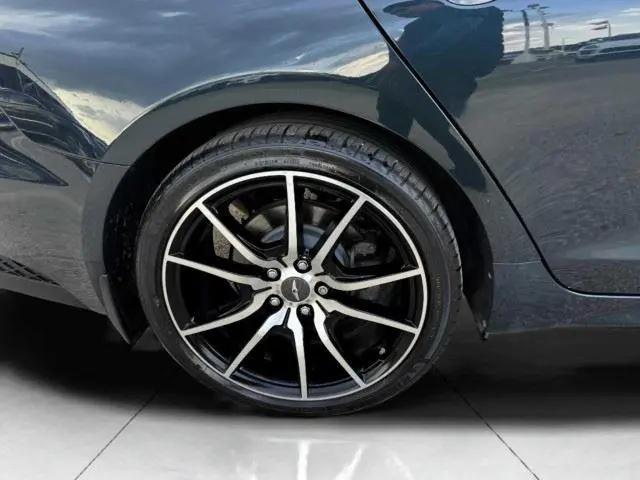 2022 Genesis G70 2.0T AWD
