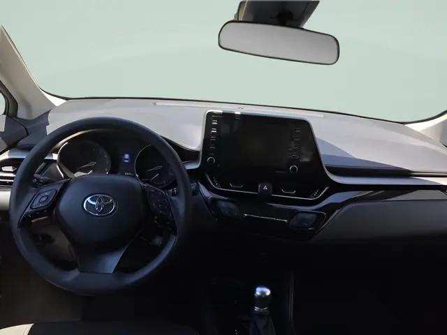 2021 Toyota C-HR LE