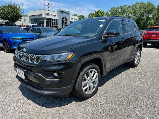 2024 Jeep Compass COMPASS LATITUDE LUX 4X4