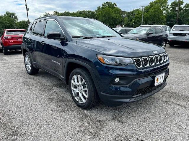 2024 Jeep Compass COMPASS LATITUDE LUX 4X4