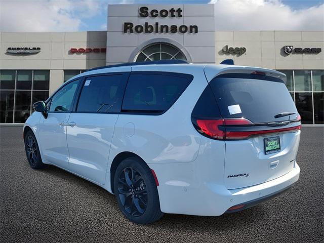 2024 Chrysler Pacifica PACIFICA LIMITED