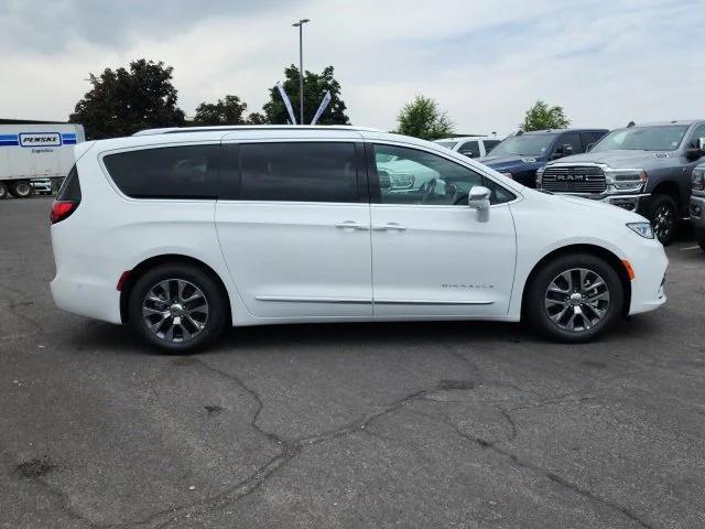 2024 Chrysler Pacifica Hybrid PACIFICA PLUG-IN HYBRID PINNACLE